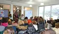 Alta participación de diversos colectivos redondelás, no encontro con Ana Pontón.