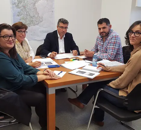 Ux&iacute;o Ben&iacute;tez xunto ao alcalde de Redondela Javier Bas.