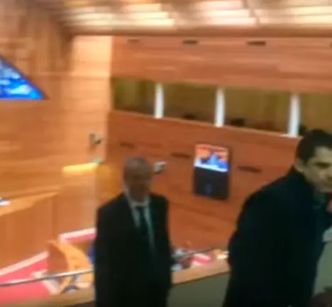 Expulsi&oacute;n Parlamento